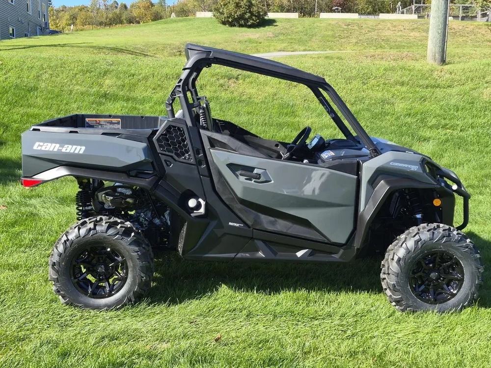 2027 Can-am Commander Xt 700