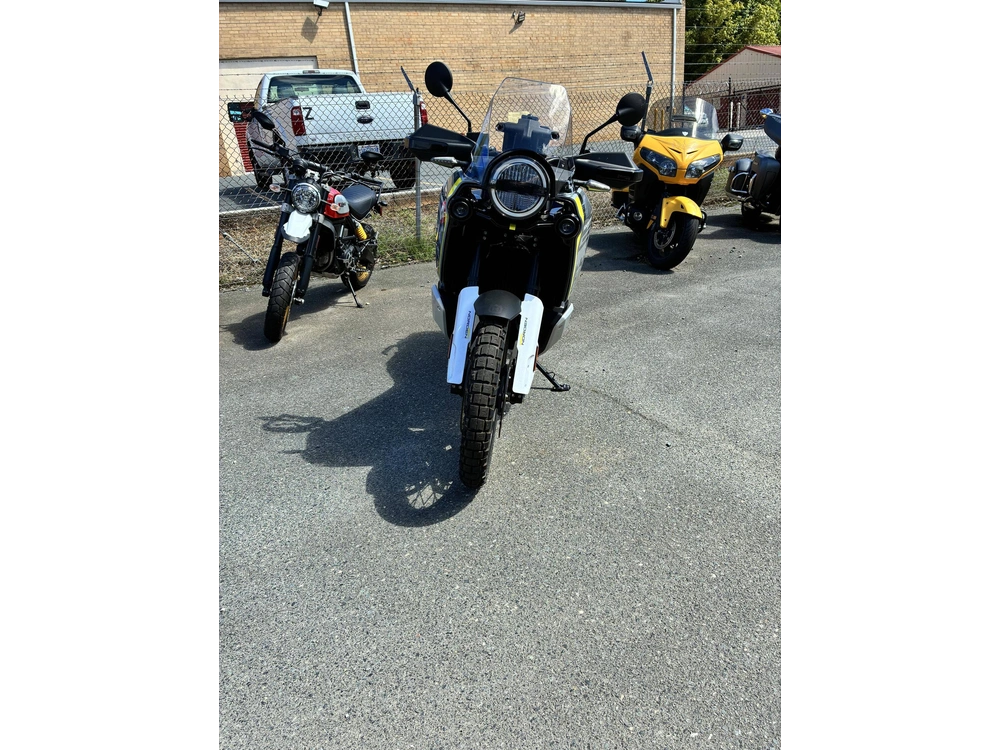 2024 Husqvarna Motorcycles Norden 901