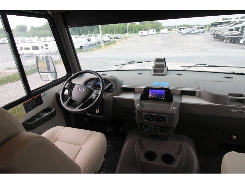 Winnebago Sunstar 33k 2024 alt