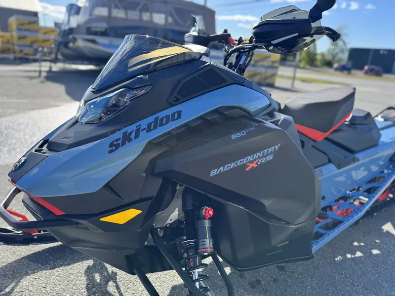 2026 Ski-Doo Backcountry XRS 850 E-TEC 146'' TOUCHSCREEN 10,25’’