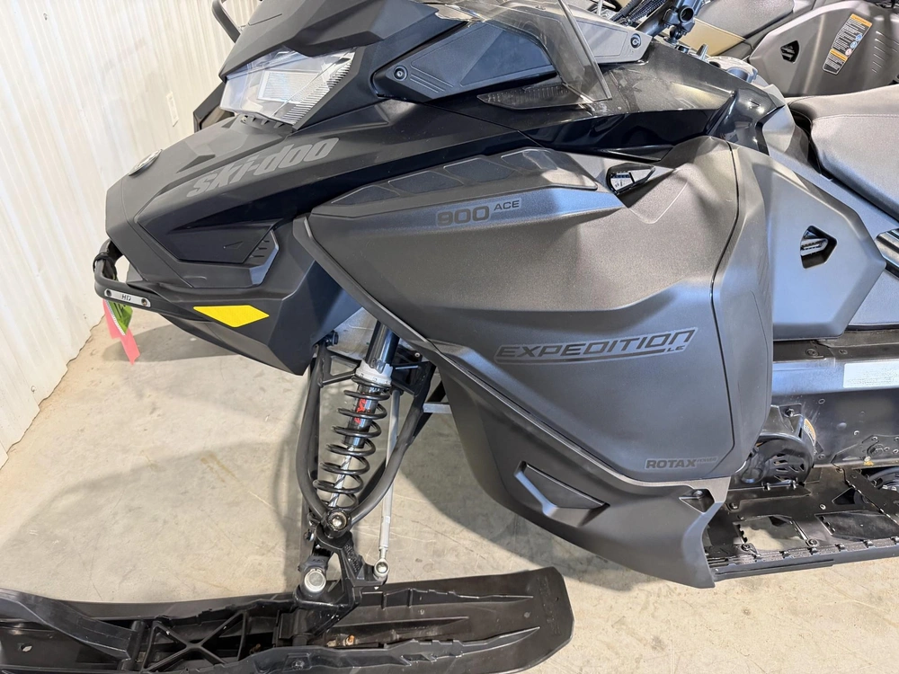 Ski-doo Expedition Le 24 900 Ace Swt 2025 alt
