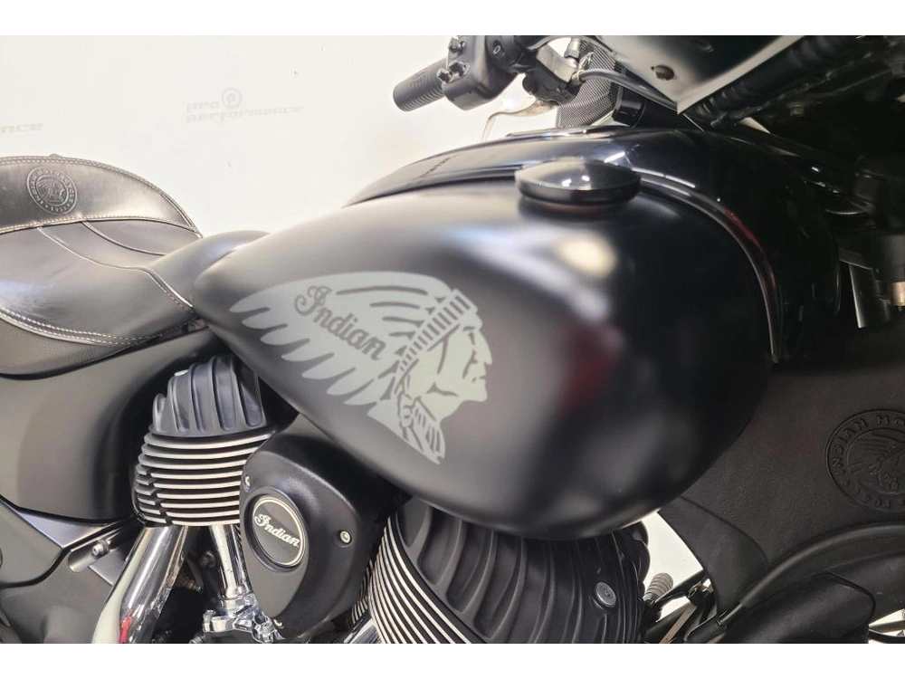2018 Indian Motorcycle Chieftain Dark Horse