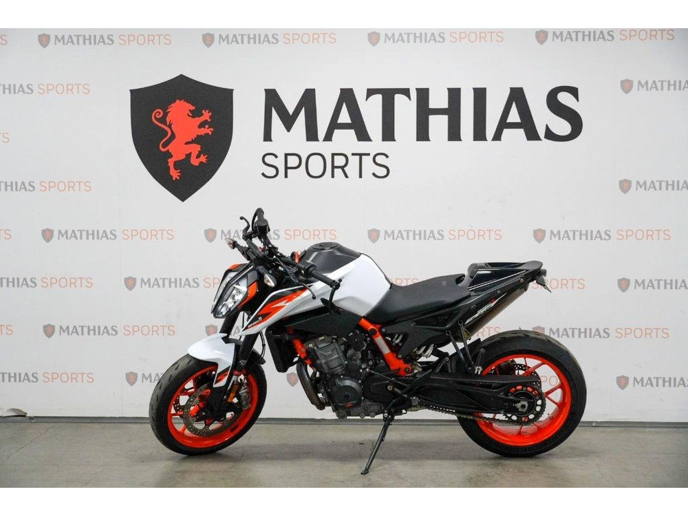 Ktm 890 Duke R 2021 alt