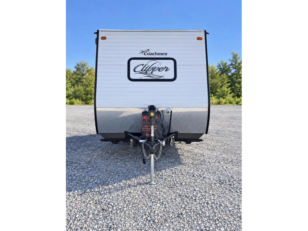 2016 Coachmen Clipper 17fq alt