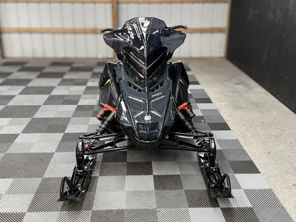 2027 Polaris Boost Indy Vr1 Dynmx137 alt