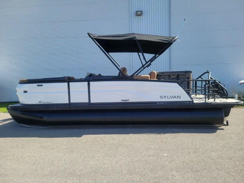 2027 Sylvan X3 Dlz Bar Platinum / 150hp alt