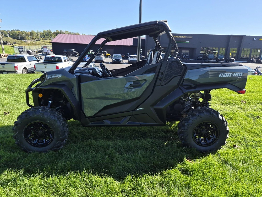 2027 Can-am Commander Xt 700