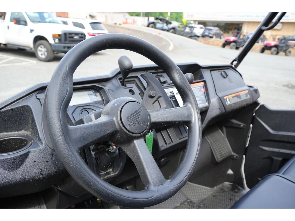 2025 Honda Pioneer 1000-5 Deluxe