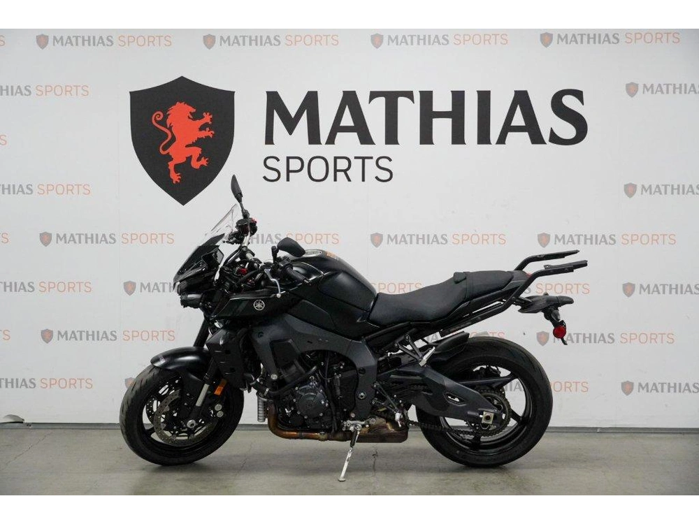 2025 Yamaha Mt-10 alt