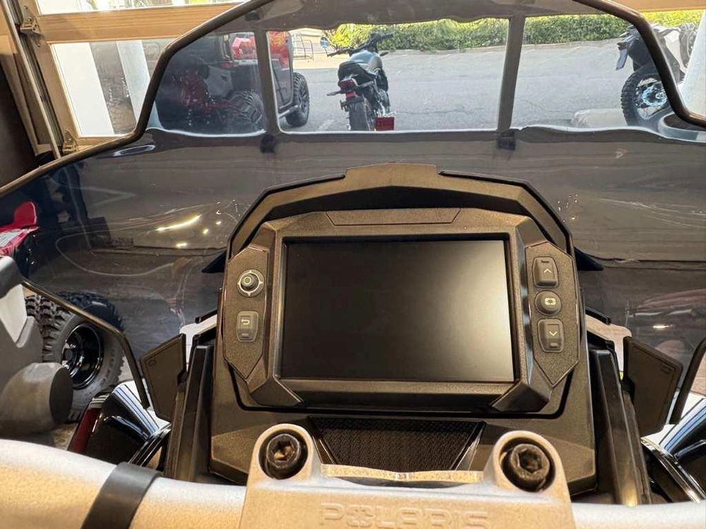 2027 Polaris 850 Switchback Xc 146 1.6 7s Caméra Gopro Max2 Gratuite