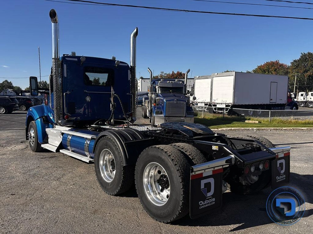 2024 Kenworth W990 alt