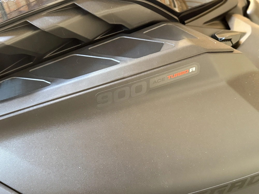 2027 Ski-doo Renegade Adrenaline 900 Ace Turbo R