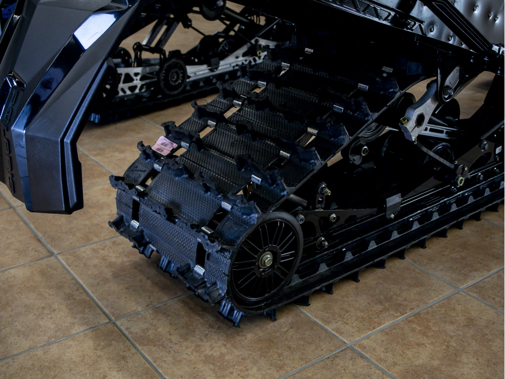2025 Polaris Prostar S4 Indy Adventure 137 alt