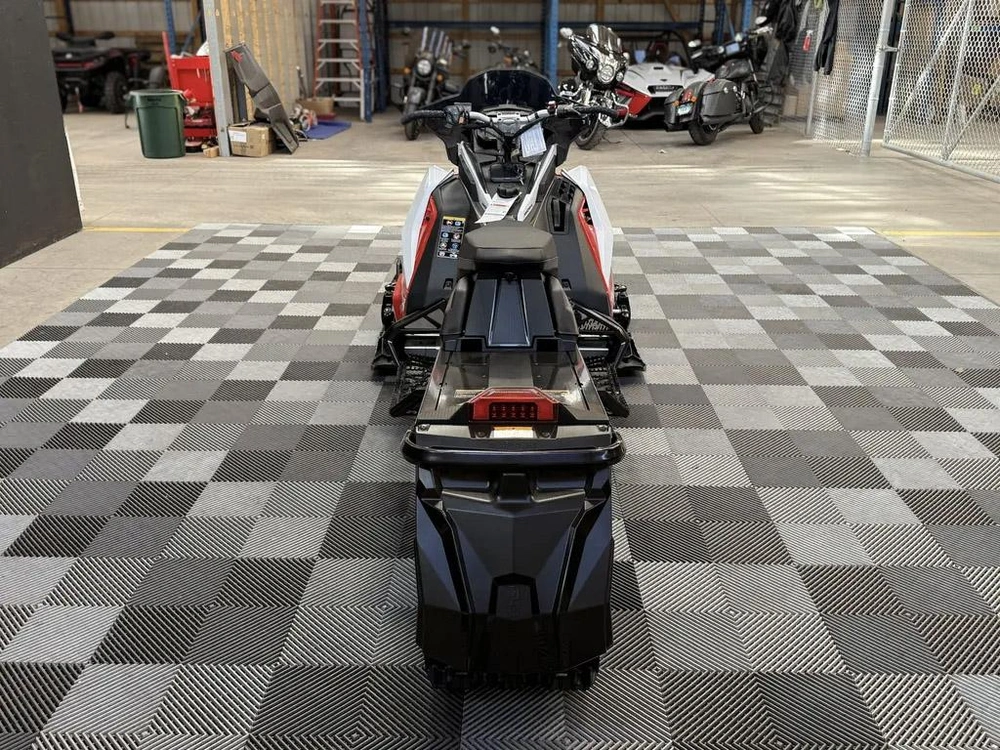 2027 Polaris 850 Switchback Xc 146 1.6 Cobra Track 7s Display