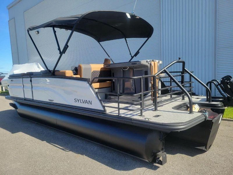 2027 Sylvan X3 Dlz Bar Platinum / 150hp alt