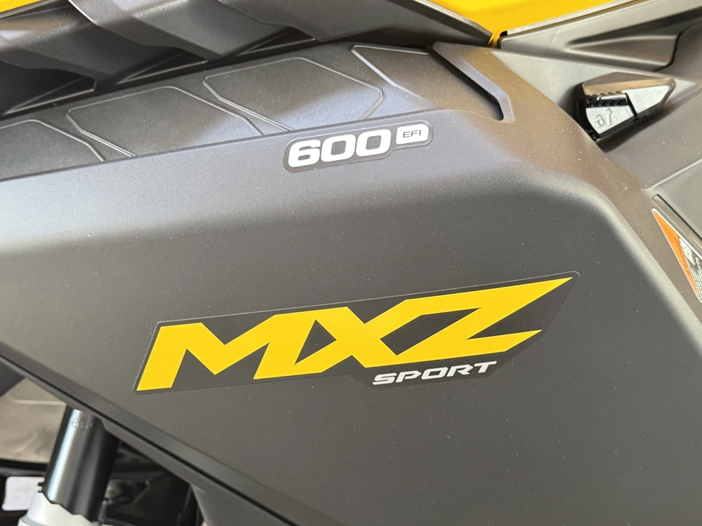 2027 Ski-doo Mxz Sport 137 600 Efi