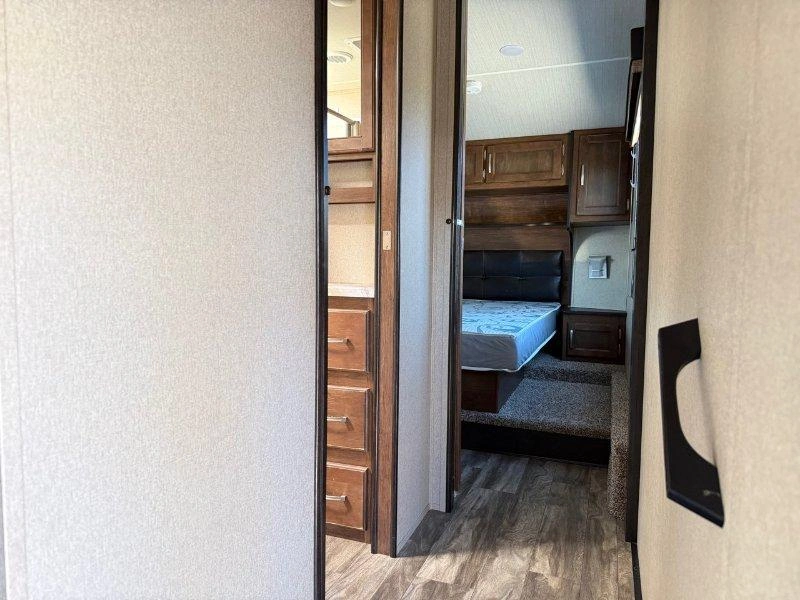 Grand Design Reflection 290bh 2018 alt