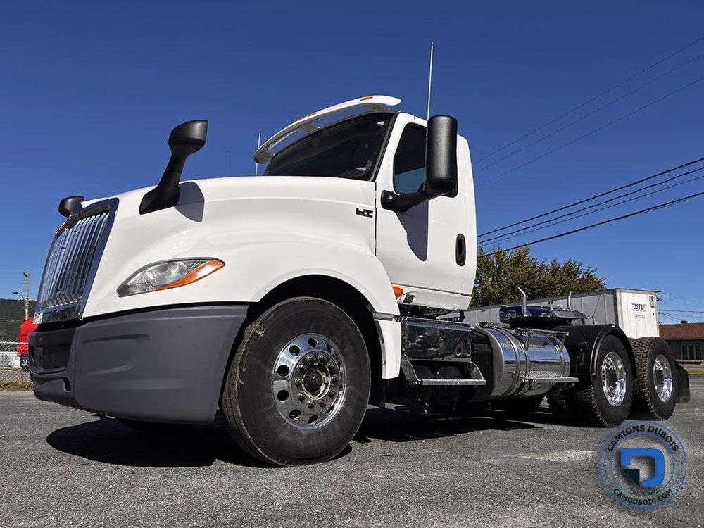 2018 International Lt625 alt