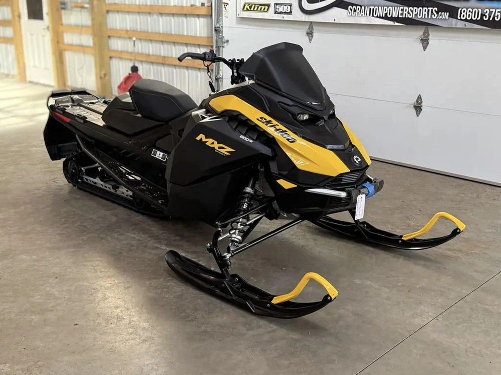 2027 Ski-doo Mxz Sport 137 600 Efi