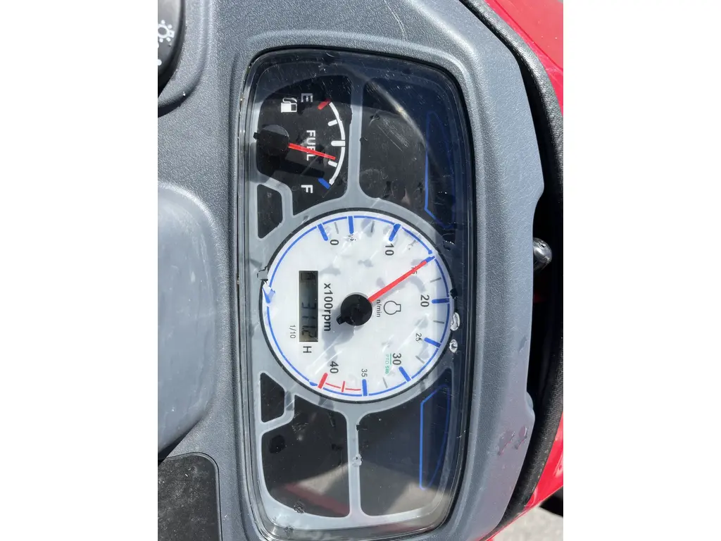 2023 Mahindra Emax 20S