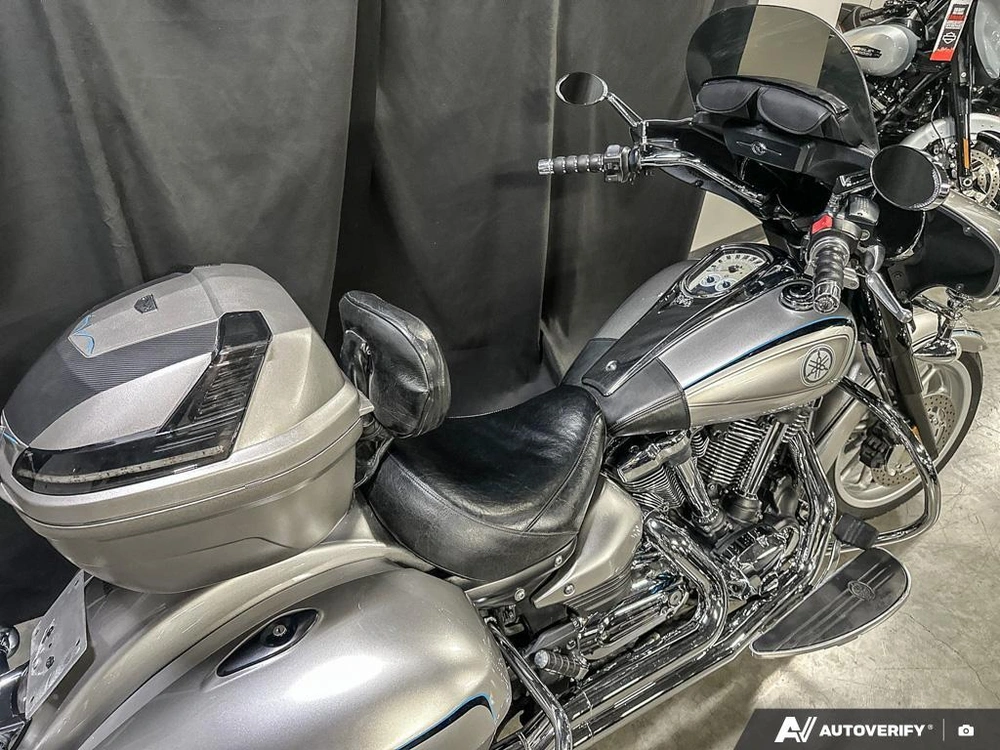 2012 Yamaha Stratoliner Deluxe