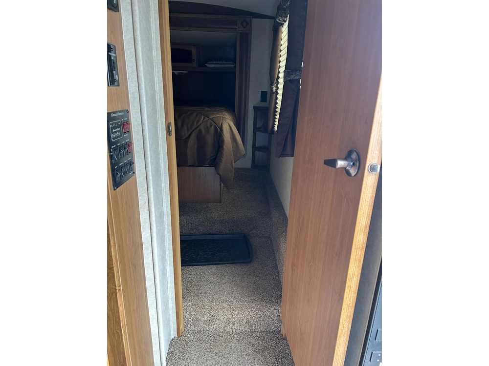2013 Crossroads Rv Sunset Trail 28bh