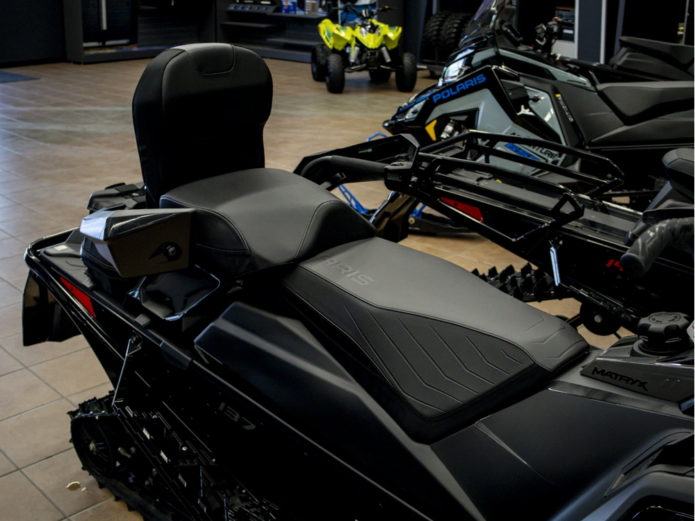 2025 Polaris Prostar S4 Indy Adventure 137 alt