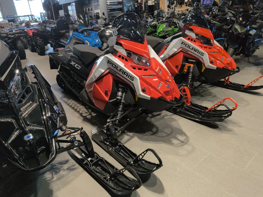2027 Polaris Switchback XC 146 850 1.6