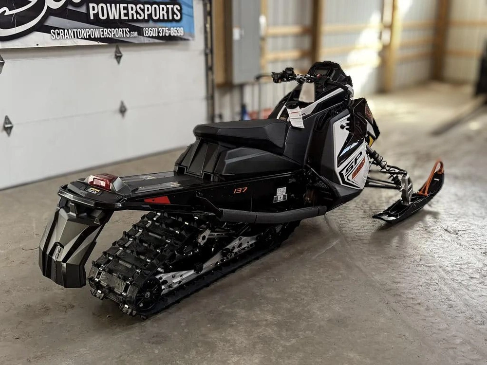 2027 Polaris 650 Indy Sp 137 Es