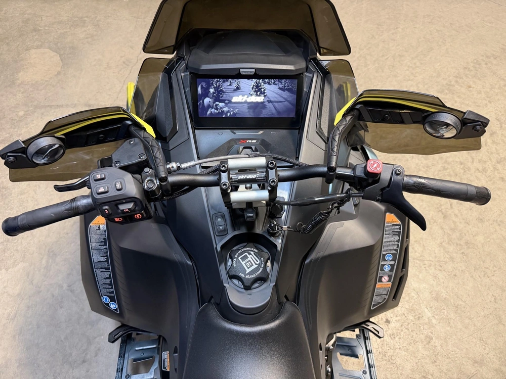 Ski-doo Renegade Xrs 900 Turbo R X-rs Smart 2026 alt