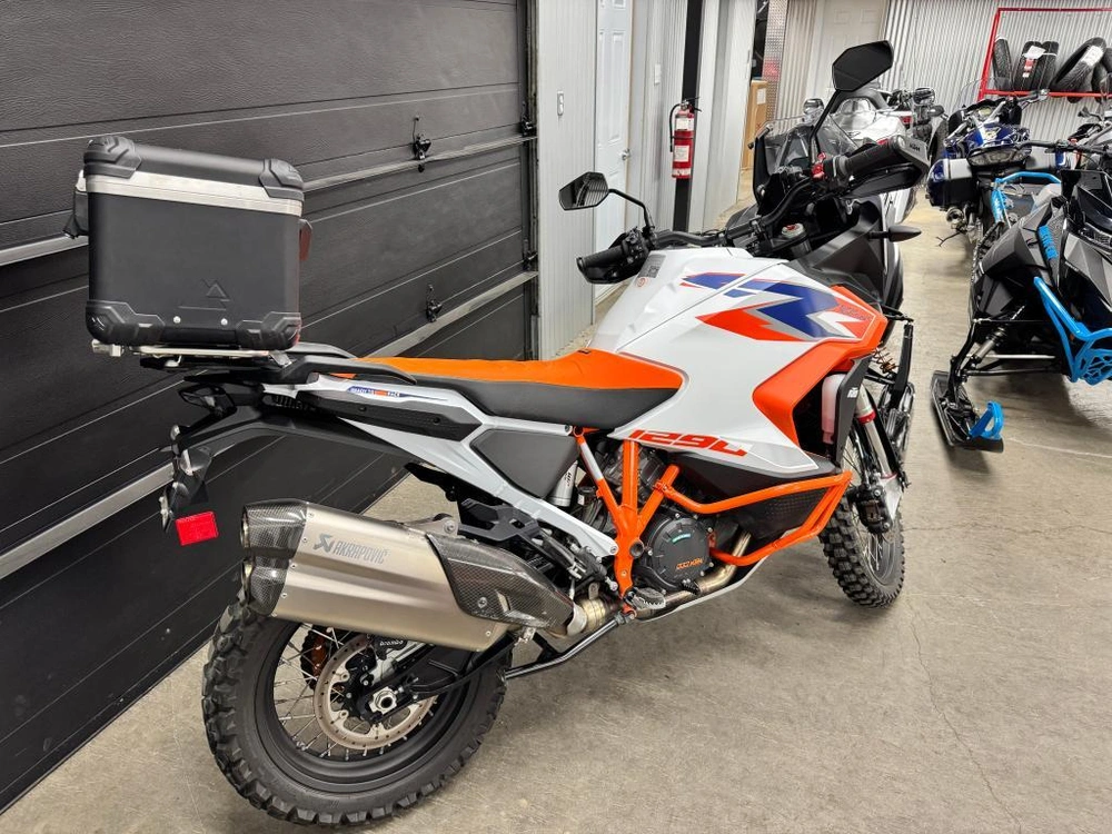 Ktm 1290 2024 alt