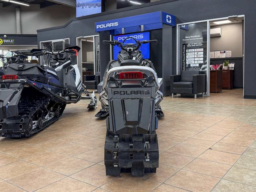 2024 Polaris 650 Pro Rmk 155 Gloss Black