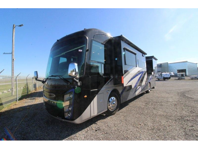 Entegra Coach Reatta 40q2 2021 alt