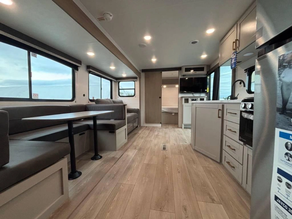 Jayco Jay Flight 380dqs 2027 alt