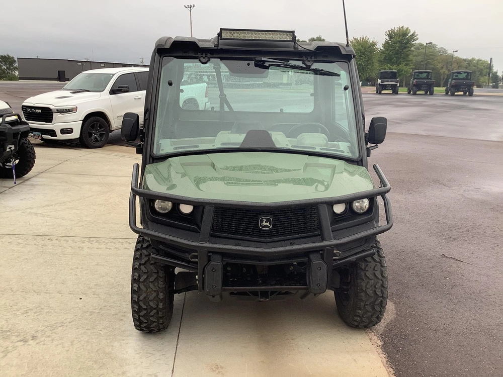 2024 John Deere Gator 835r alt
