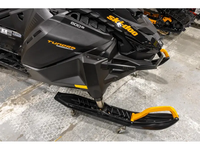 Ski-Doo GDVB TUNDRA LE 600 EFI 2027