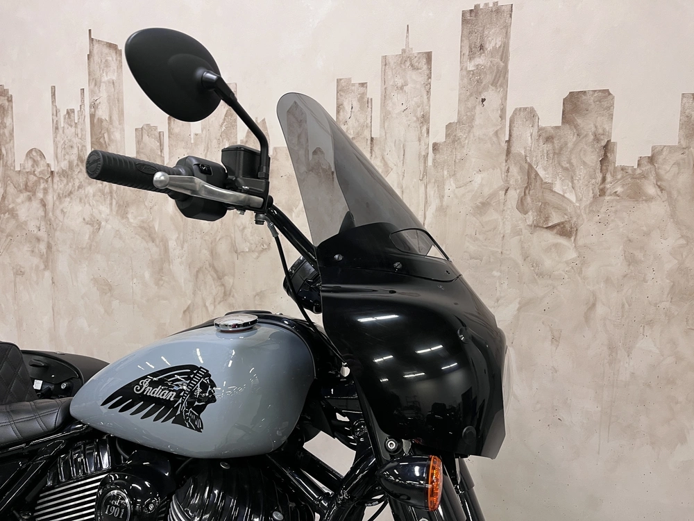 2024 Indian Motorcycle Chief Dark Horse alt