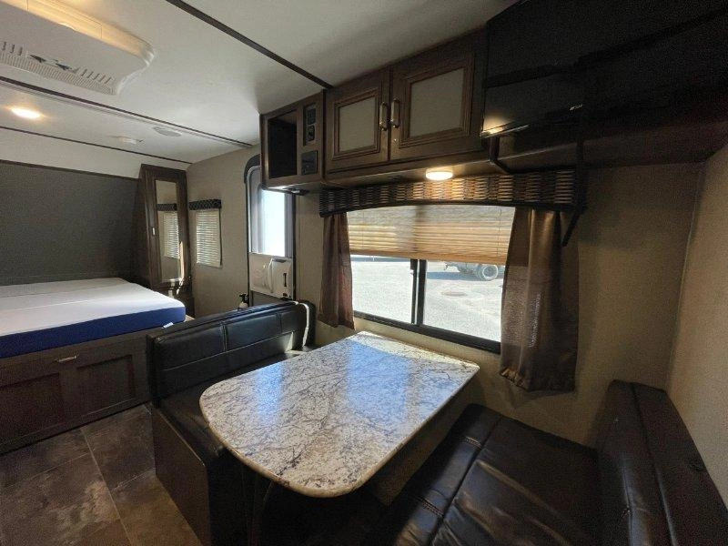 Keystone Rv Passport 239ml 2018 alt