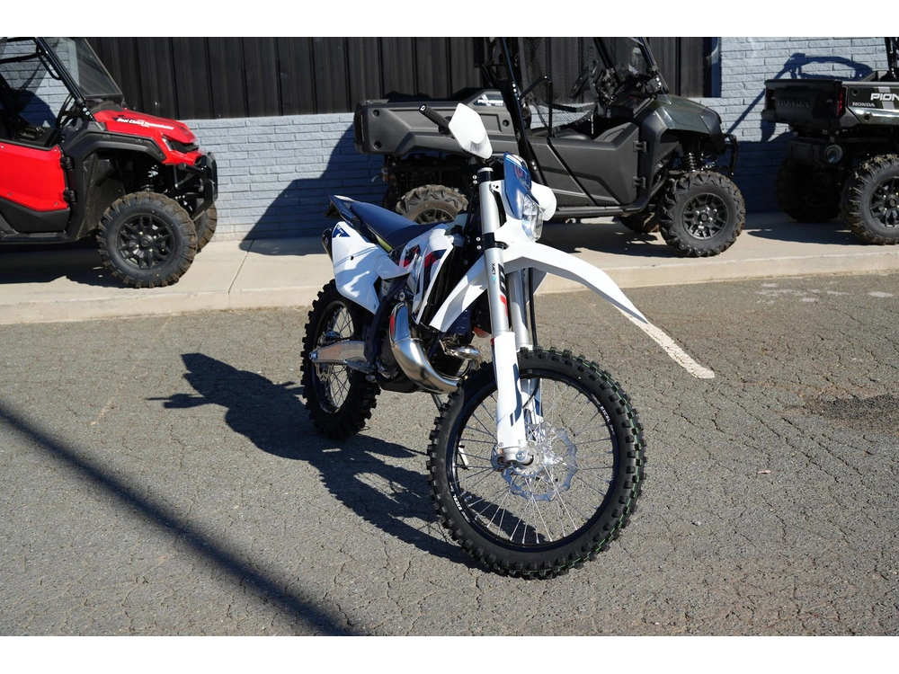 2026 Husqvarna Motorcycles Te 150