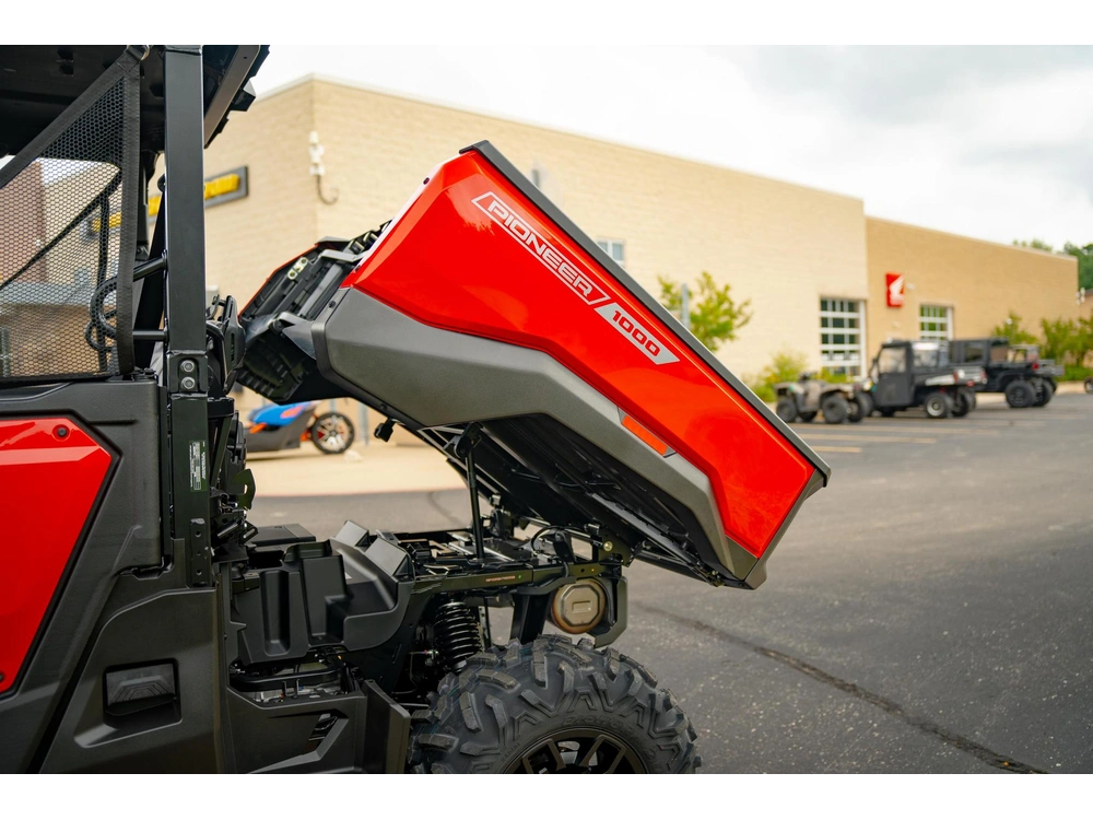 2026 Honda Pioneer 1000-5 Deluxe alt