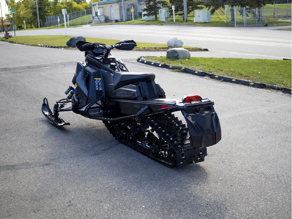 2025 Polaris 9r Switchback Assault 146 alt
