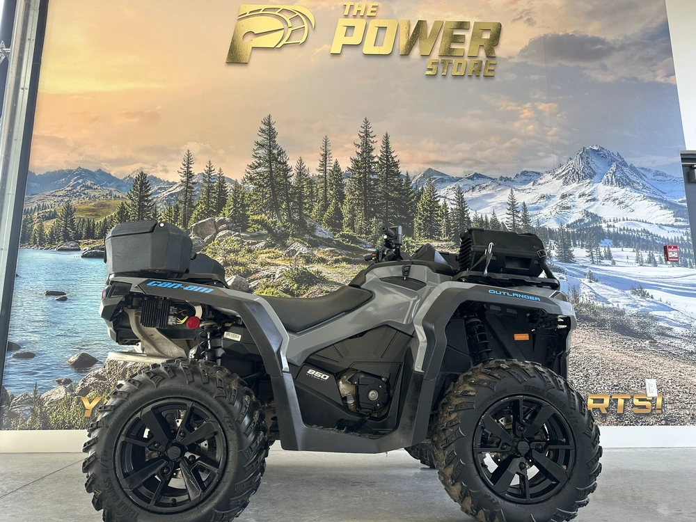 2023 Can-am 850 Dps