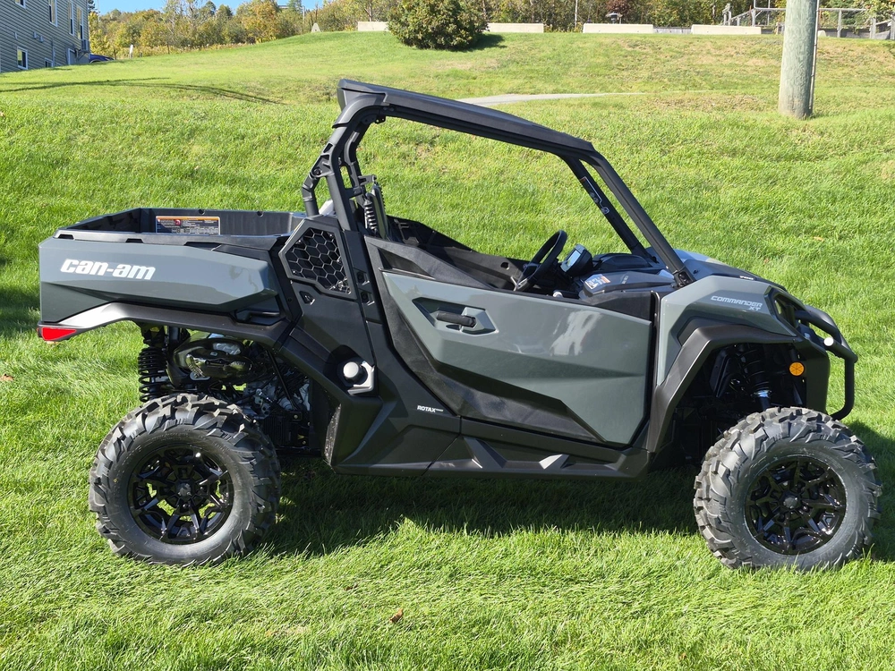 2027 Can-am Commander Xt 700