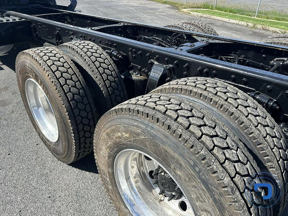 2017 Freightliner 114sd alt