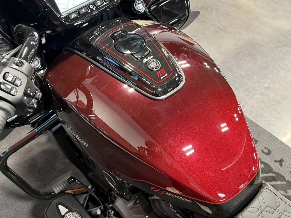 2026 Indian Motorcycle 125th Anniversary Challenger alt