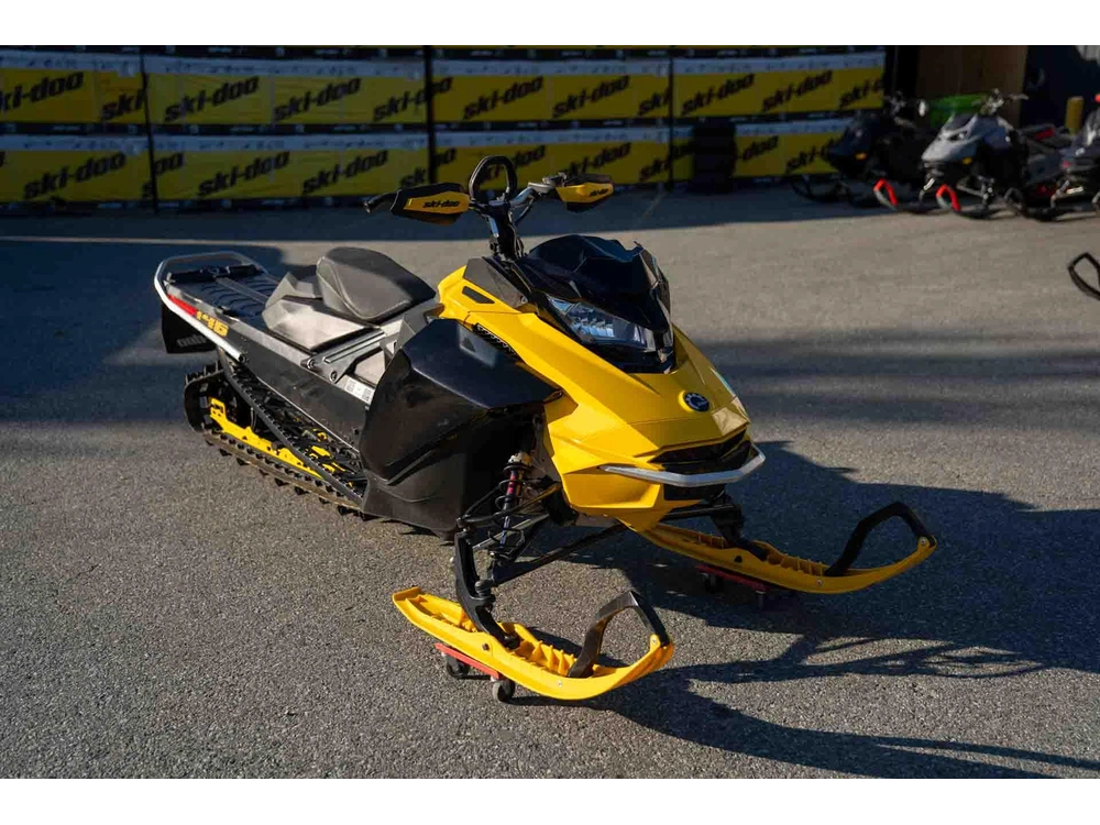 2023 Ski-doo Summit Neo 146 1.75" 600 Efi Electric Start alt