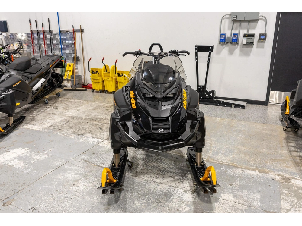 2027 Ski-doo Gdvb Tundra Le 600 Efi alt