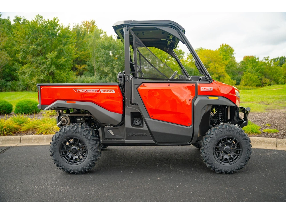 2026 Honda Pioneer 1000 Deluxe