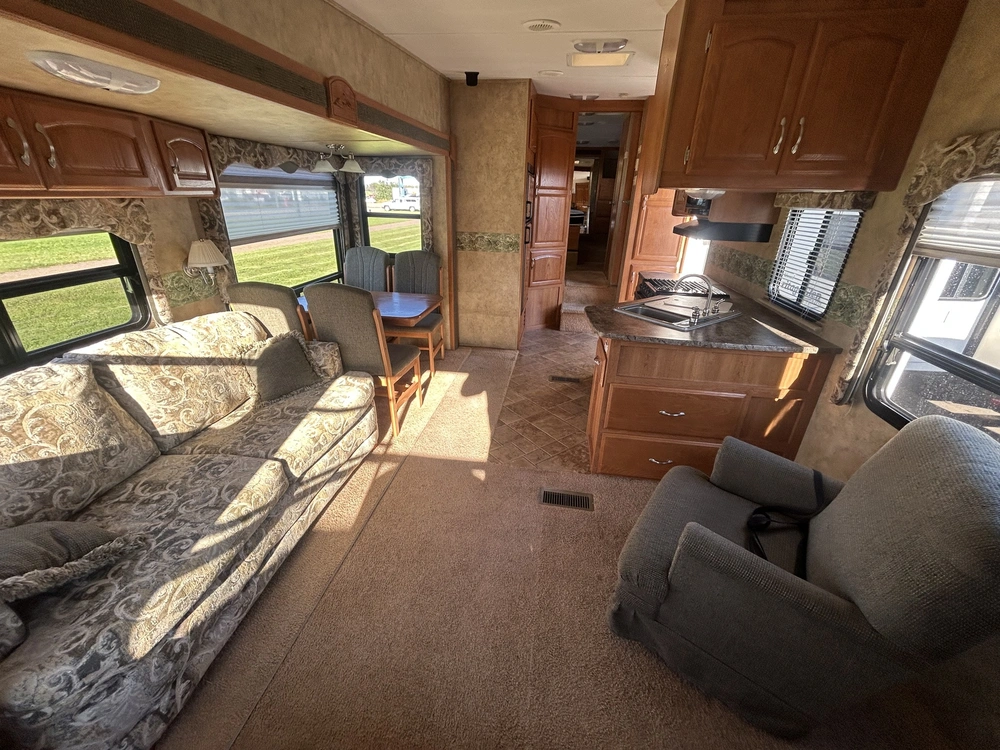 2008 Cougar 311rls alt