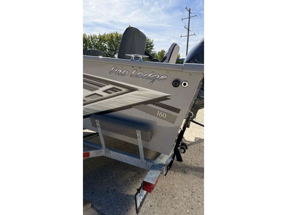 2023 Smoker-craft Pro Lodge 160 alt